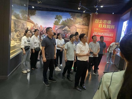 “緬懷前輩先烈，激發(fā)奮進(jìn)力量”--順成公司主題黨日活動(dòng)